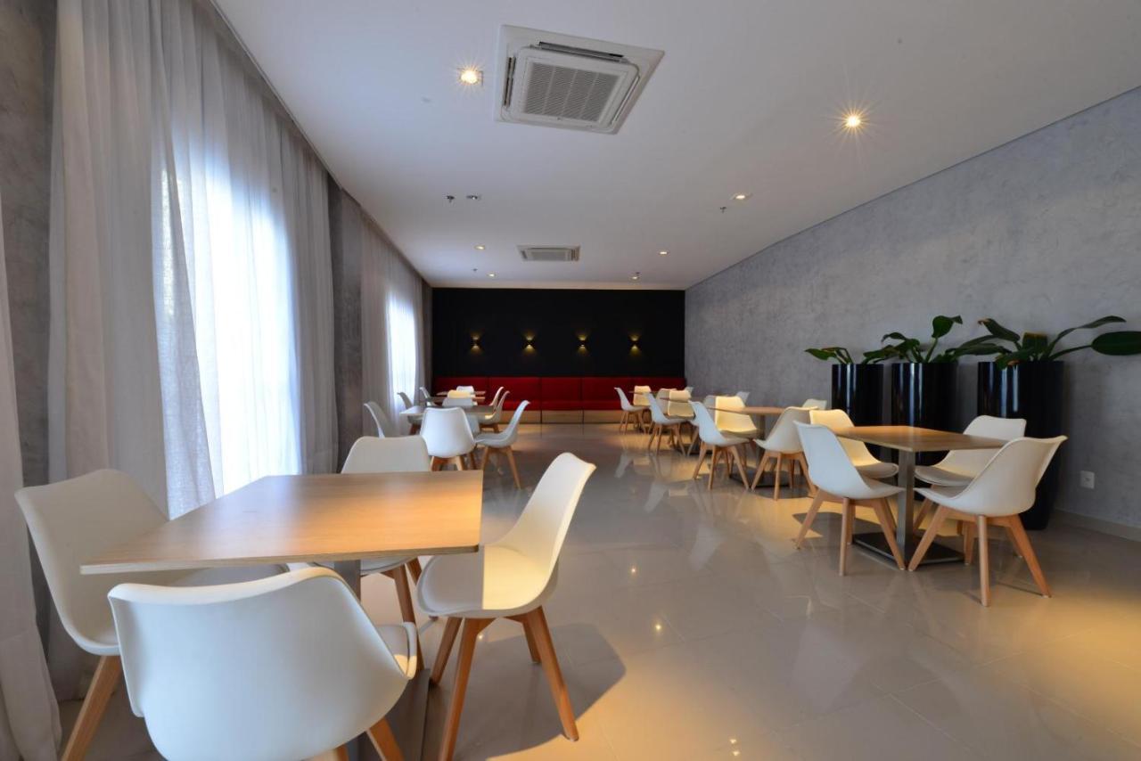 Apartamento Beira Mar Meireles A Um Passo Do Mar