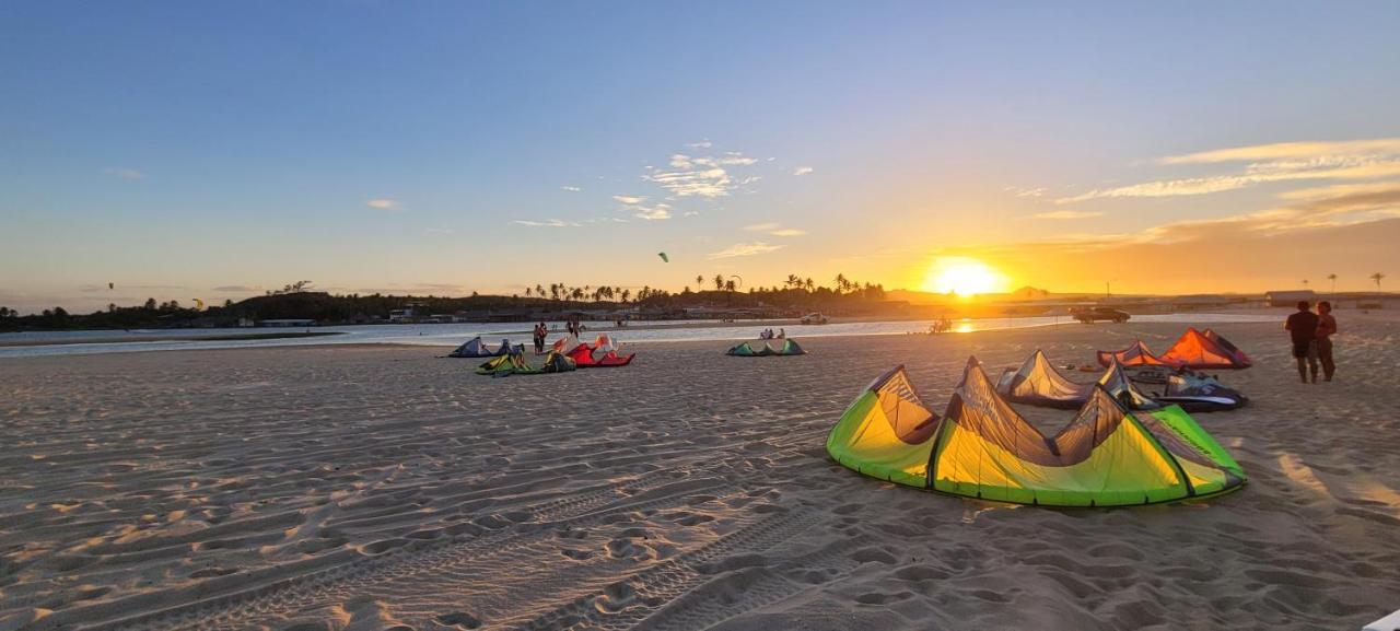 Apartamento Beira Mar Meireles A Um Passo Do Mar